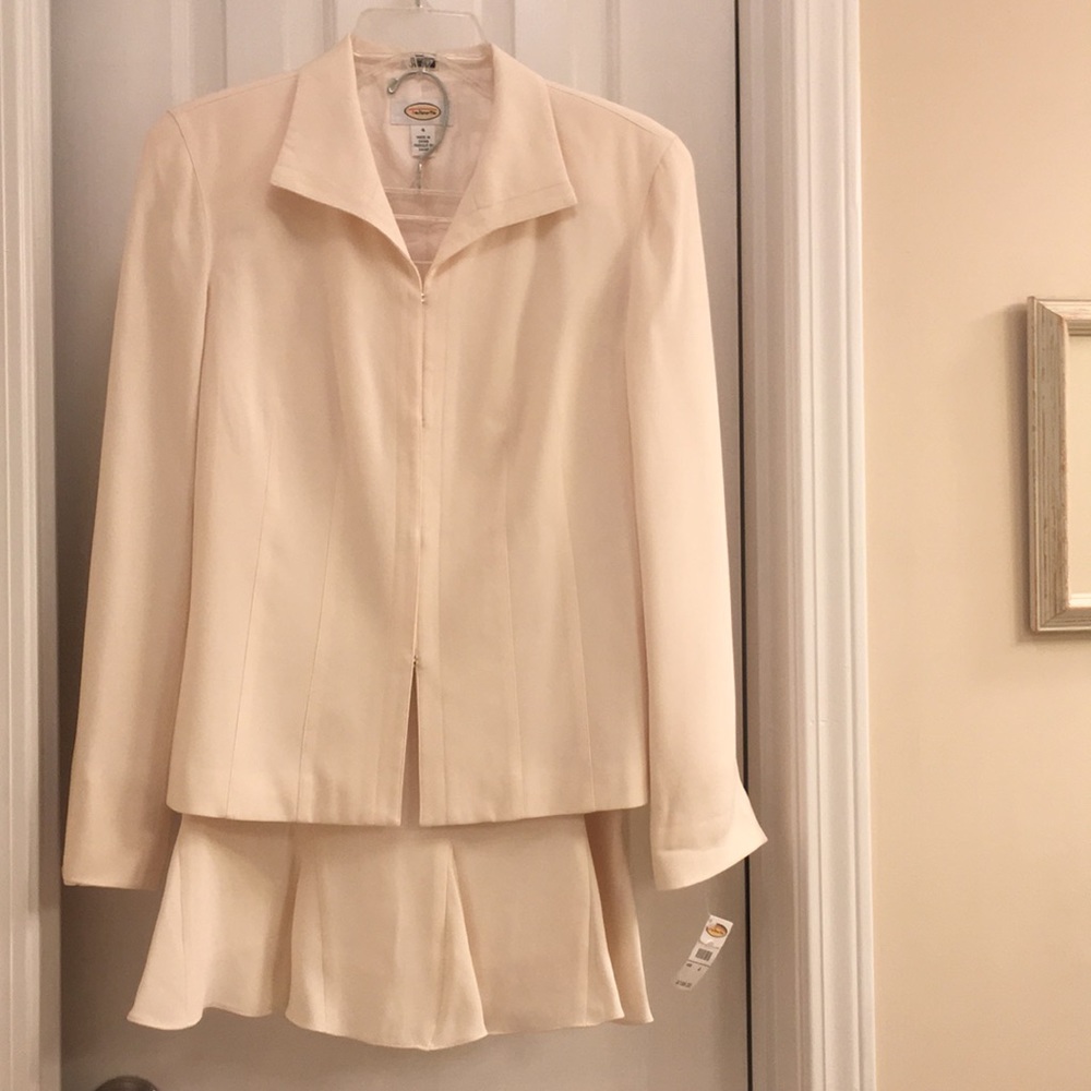 New Cream Talbots Jacket & Skirt size 4
